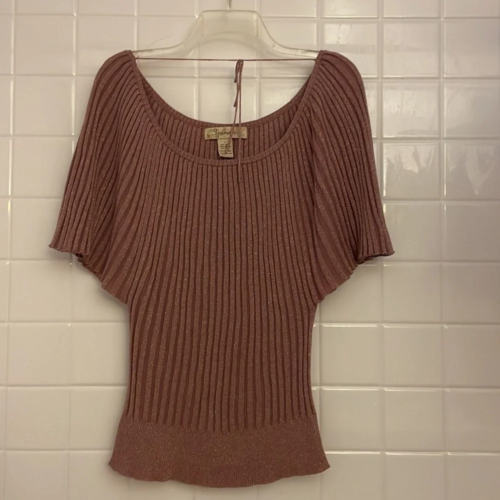 Younique splendid pleated, ribbed and elastic top. Batwing sleeves, size L. - Picture 4 of 16